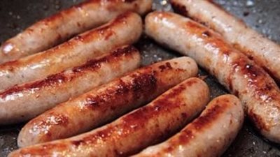 طريقة عمل السجق الاسكندراني.. الليّة والصوص الثقيل من أسرار تحضيره