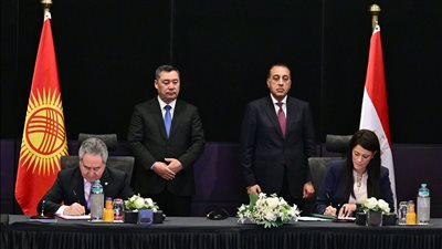 مدبولي ورئيس الجمهورية القيرغيزية يشهدان توقيع عدد من الاتفاقيات لتعزيز التعاون بين البلدين