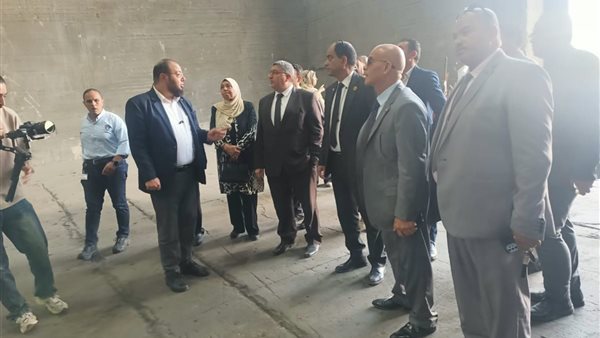 افتتاح أول مركز لتداول