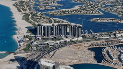 من رأس الحكمة لـ علم الروم.. صفقات استثمارية تاريخية تدعم الاقتصاد المصري وتخلق آلاف فرص العمل