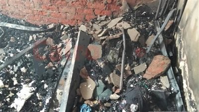 جهات التحقيق تعاين جثامين أسرة لقيت مصرعها في حريق بشبرا الخيمة بالكامل