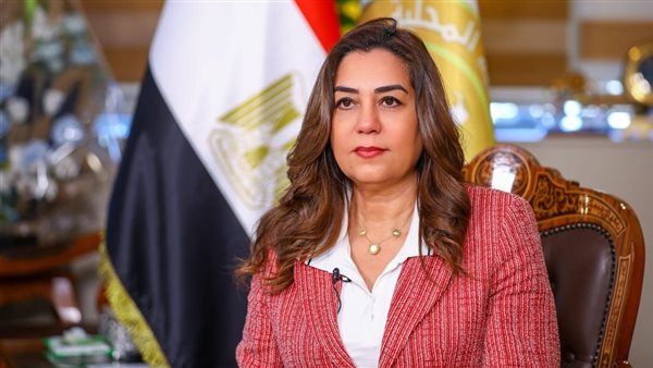 وزيرة البيئة 