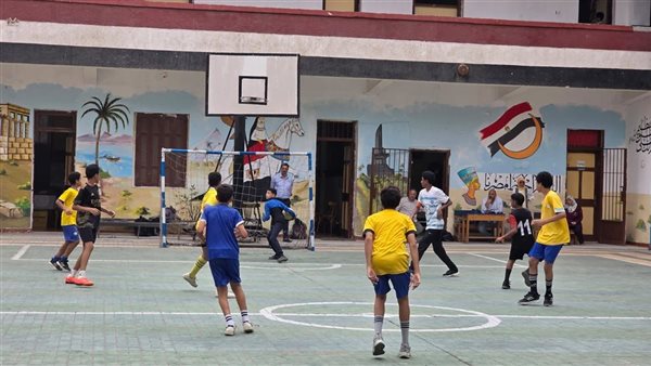 طلاب المدارس 