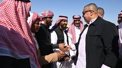 محافظ جنوب سيناء يلتقي أهالي ومشايخ رأس النقب لمتابعة تنفيذ مطالبهم