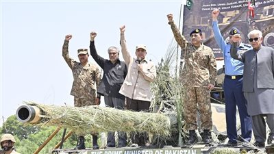 وزير الدفاع الباكستاني يعلن انهيار محادثات السلام مع أفغانستان 