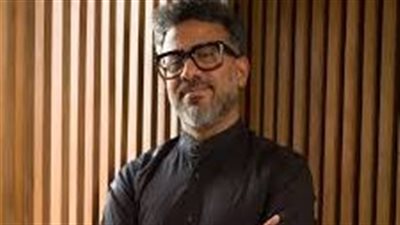 مصمم الديكور محمد عطية يكشف كواليس تنفيذ حفل افتتاح المتحف المصري الكبير: أنجزناه في مدة قياسية