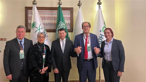 وزير الرياضة يشهد