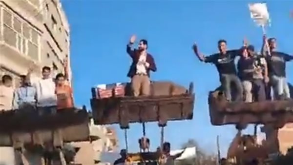 مسيرة باللودرات في