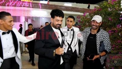 قبل لحظات من الحادث.. أول صور للحظة مغادرة الفنان إسماعيل الليثي فرح أسيوط