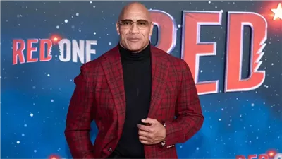 الممثل دوين جونسون يكشف سرًّا مثيرًا: علمت بوفاة بن لادن قبل إعلان أوباما الخبر رسميًا