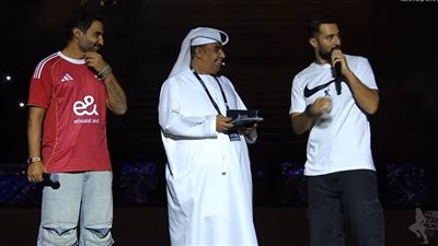 أحمد فهمي وأحمد حاتم حاضران في نهائي كأس السوبر المصري بالإمارات