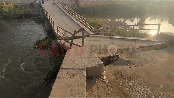 انهيار كوبري مشاة