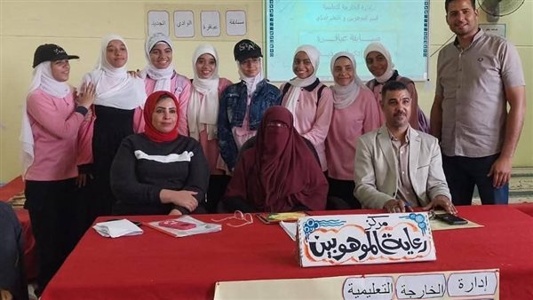 جانب من برنامج عباقرة