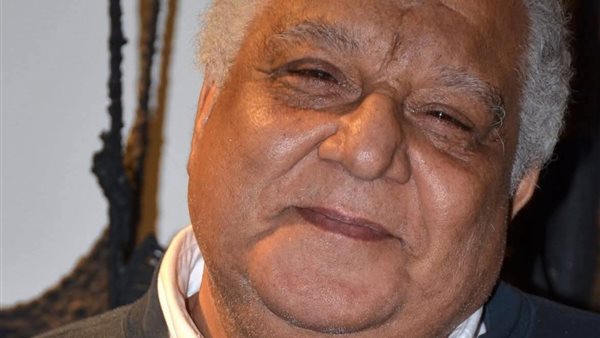 الكاتب الراحل مصطفى