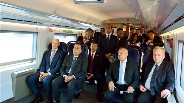 رئيس الوزراء وكامل