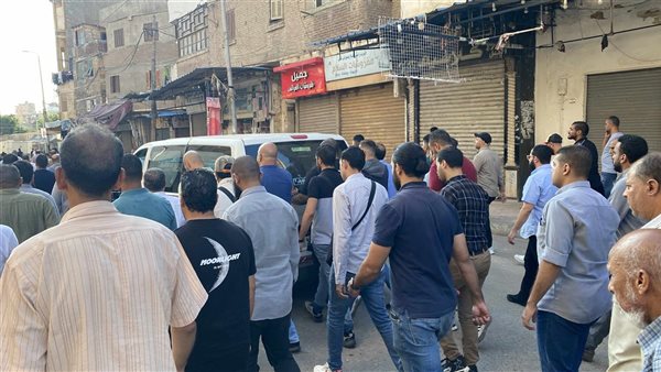 تشييع جثمان الروائي