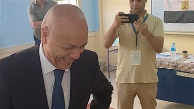مصطفى بكري يدلي بصوته في انتخابات مجلس النواب 2025