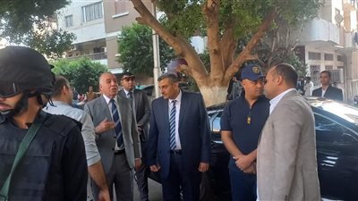 مساعد وزير الداخلية ومدير أمن قنا يتفقدان لجان الانتخابات: جاهزون لضمان سير العملية الانتخابية في أجواء آمنة