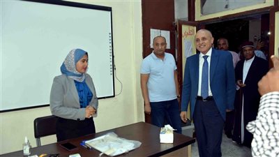 محافظ الأقصر يتفقد اللجان الانتخابية ويشيد بمشاركة المواطنين| صور