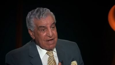 زاهي حواس: لا يوجد دليل على استخدام السحر في بناء الأهرامات.. والآثار ملك للعالم كله ولازم نحميها