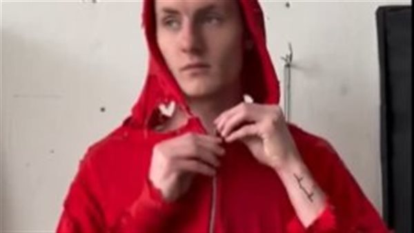 جاكت بتصميم ممزق