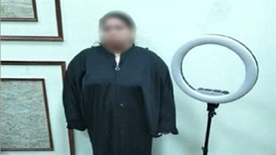 القبض على صانعة محتوى بتهمة الرقص بصورة خادشة للحياء العام