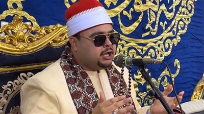 سرقة نفس وتمايل.. هجوم على مقرئ بأحد سرادقات العزاء: أين نقابة القراء من هذه المهزلة؟