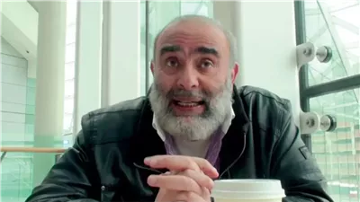 أشرف السعد: ساعدت محمد منصور بـ60 مليون دولار من 40 سنة.. ولما احتاجته نظر ليا وكأني بشحت منه