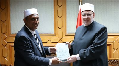 وكيل الأزهر يلتقي وزير الشؤون الدينية بماليزيا لبحث سبل تعزيز التعاون بمجالي التعليم والدعوة