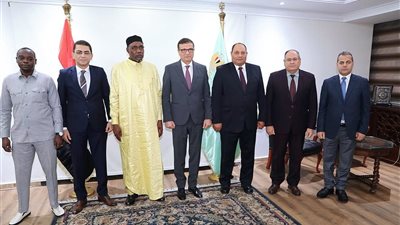 مصر وتشاد تبحثان إنشاء معمل مصري لإنتاج اللقاحات والأمصال البيطرية في إنجامينا