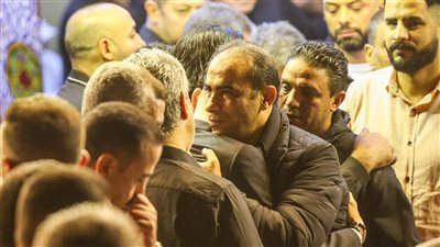 وفد الأهلي يقدم واجب العزاء في محمد صبري