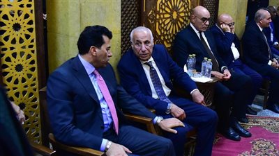 وزير الرياضة يقدم واجب العزاء في وفاة محمد صبري نجم الزمالك الراحل