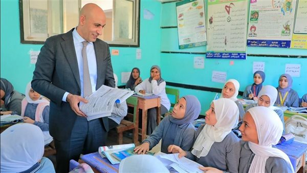 وزير التعليم في المدارس