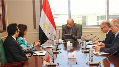 وزير الكهرباء يبحث مع الأكاديمية الوطنية للتدريب تطوير مهارات العاملين وبناء قدرات قيادات القطاع