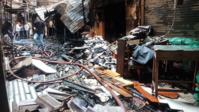 دون إصابات.. السيطرة على حريق أكشاك تجارية بالمنشية في الإسكندرية 