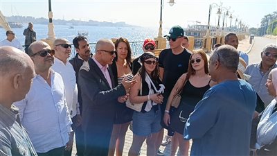 محافظ الأقصر يعلن بدء إجراءات إنشاء مدرسة جديدة بقرية الإقالتة ويؤكد استكمال مشروعات البنية التحتية