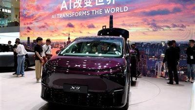 شركة XPeng للسيارات الكهربائية تتوقع إيرادات ضعيفة في نهاية 2025 بسبب المنافسة الشرسة