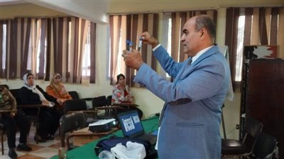 محافظ أسيوط يؤكد أهمية التخلص الآمن من المبيدات الراكدة والمهجورة دون الإضرار بالبيئة