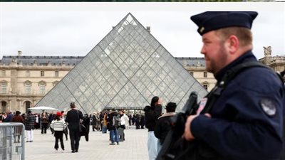 بعد واقعة السطو الشهيرة.. إدارة متحف اللوفر بفرنسا تعلن تركيب 100 كاميرا مراقبة خارجية بنهاية 2026