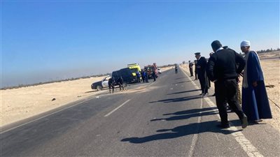 جثة و15 مصابًا.. تفاصيل الحالة الصحية لمصابي حادث انقلاب ميكروباص في قنا | أسماء