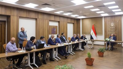 هيئة الدواء تناقش مع كبرى شركات التوزيع تحديات مبادرة سحب الأدوية منتهية الصلاحية وآليات التخلص الآمن