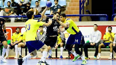 يد الأهلي يفوز على الجزيرة بدوري المحترفين 