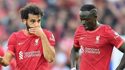 كنت غاضبًا من قراره.. ماني يكشف كواليس خلافه مع محمد صلاح بعد مباراة بيرنلي