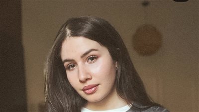 هجوم حاد على البلوجر سلمى عبد العظيم بعد ظهورها بدون حجاب.. وتعليقات متباينة على مواقع التواصل