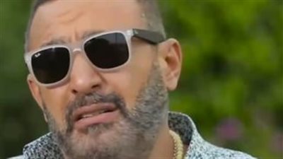 بعد طلاقهما.. أحمد السقا عن رجوعه لزوجته: الله أعلم دي حاجة في علم الغيب 