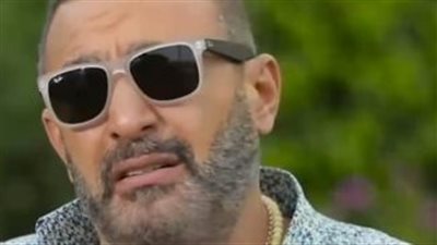 أحمد السقا: حالات الطلاق بقت فيروس في الجو.. وكل مرة وقعت من على الحصان كنت ببقى ناسي الوِرد بتاعي