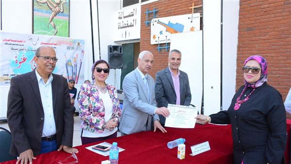 تكريم الفائزين 