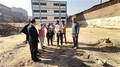 مدير تعليم القاهرة تتفقد أعمال الصيانة وجاهزية اللجان الانتخابية بمدارس حدائق القبة