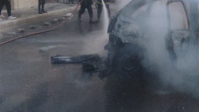 تفحم سيارة بالكامل في حدائق القبة.. والحماية المدنية تسيطر على النيران 