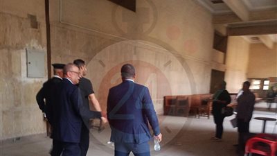 وسط إجراءات مشددة.. رمضان صبحي يصل إلى قسم أول أكتوبر تمهيدًا لجلسة محاكمته الثلاثاء المقبل